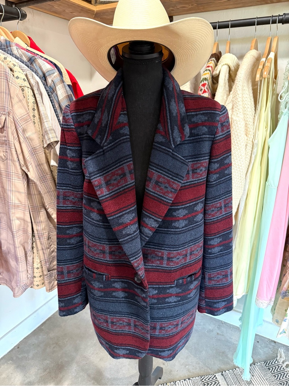 Vintage Women's Red & Navy Aztec Patterned Western Wool-Blend Blazer